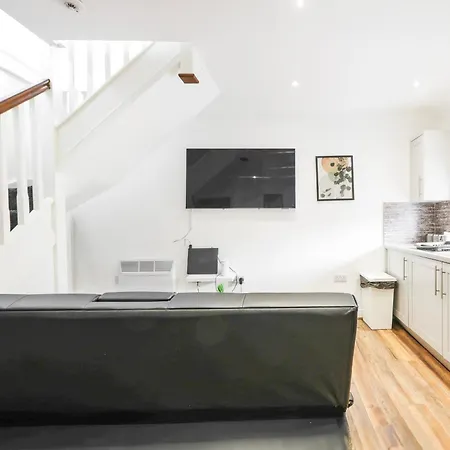 Apartment Spacious Flat/ Near City/wi-fi/parking Leeds (West Yorkshire)
